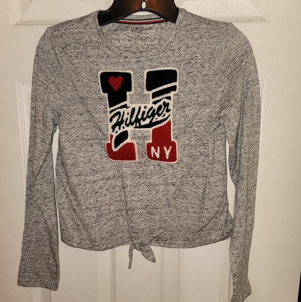 Dainty TH pullover Tshirt